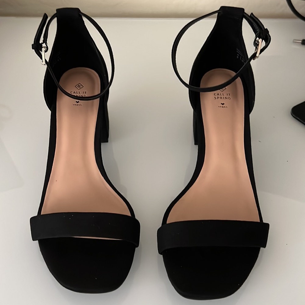 Call it Spring - women’s Mid heel sandal - Picture 2 of 9